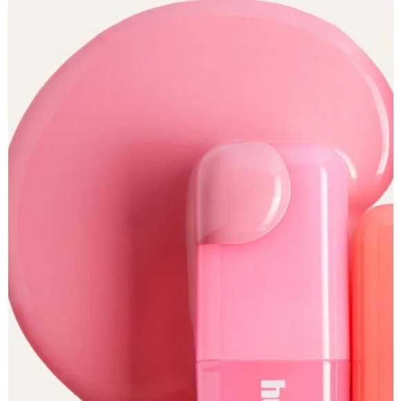 Huda Beauty Blush Filter Liquid Blush in Bubblegum Ube Cream or Peach Sorbet - Picture 5 of 7
